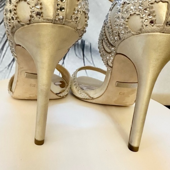 🌸BADGLEY MISCHKA🌸COLLECTION Roxy Sandal Ivory Satin size 9.5 - Picture 12 of 16